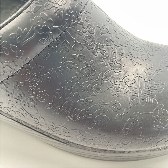 Dansko Professional Tooled Leather Clogs in Black Excellent condition 39 or 8.5 - Picture 10 of 10